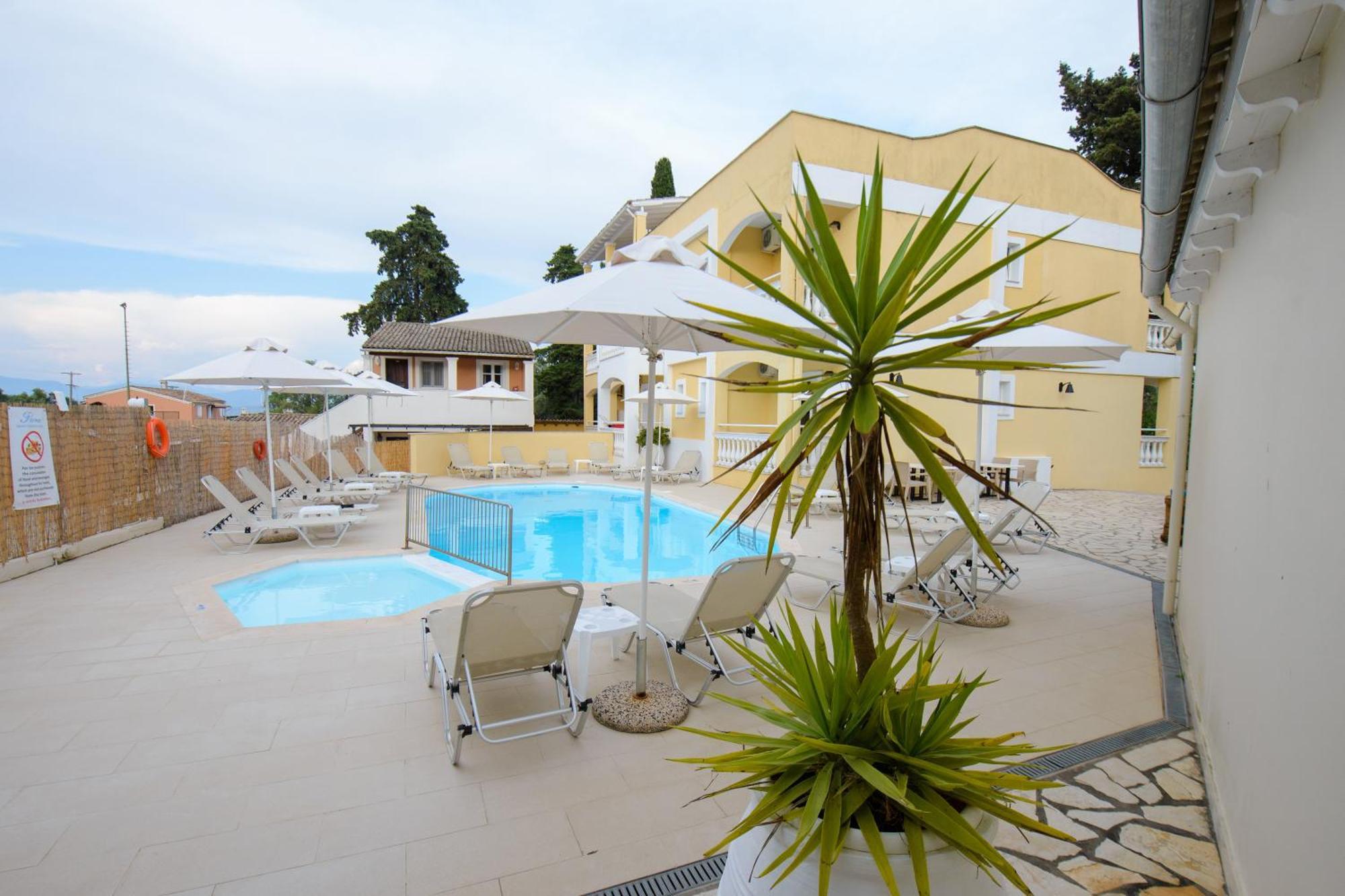 Saint Spiridon Hotel Kassiopi Exterior photo