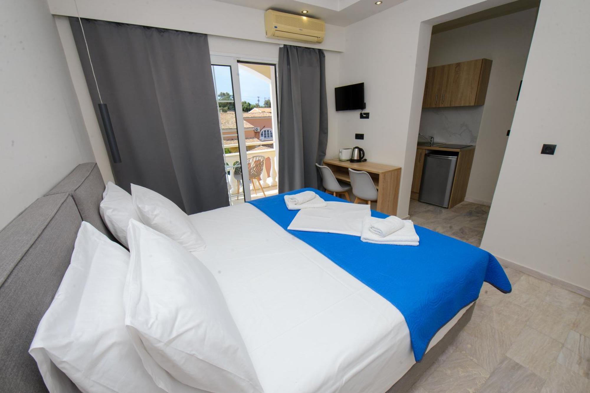 Saint Spiridon Hotel Kassiopi Exterior photo