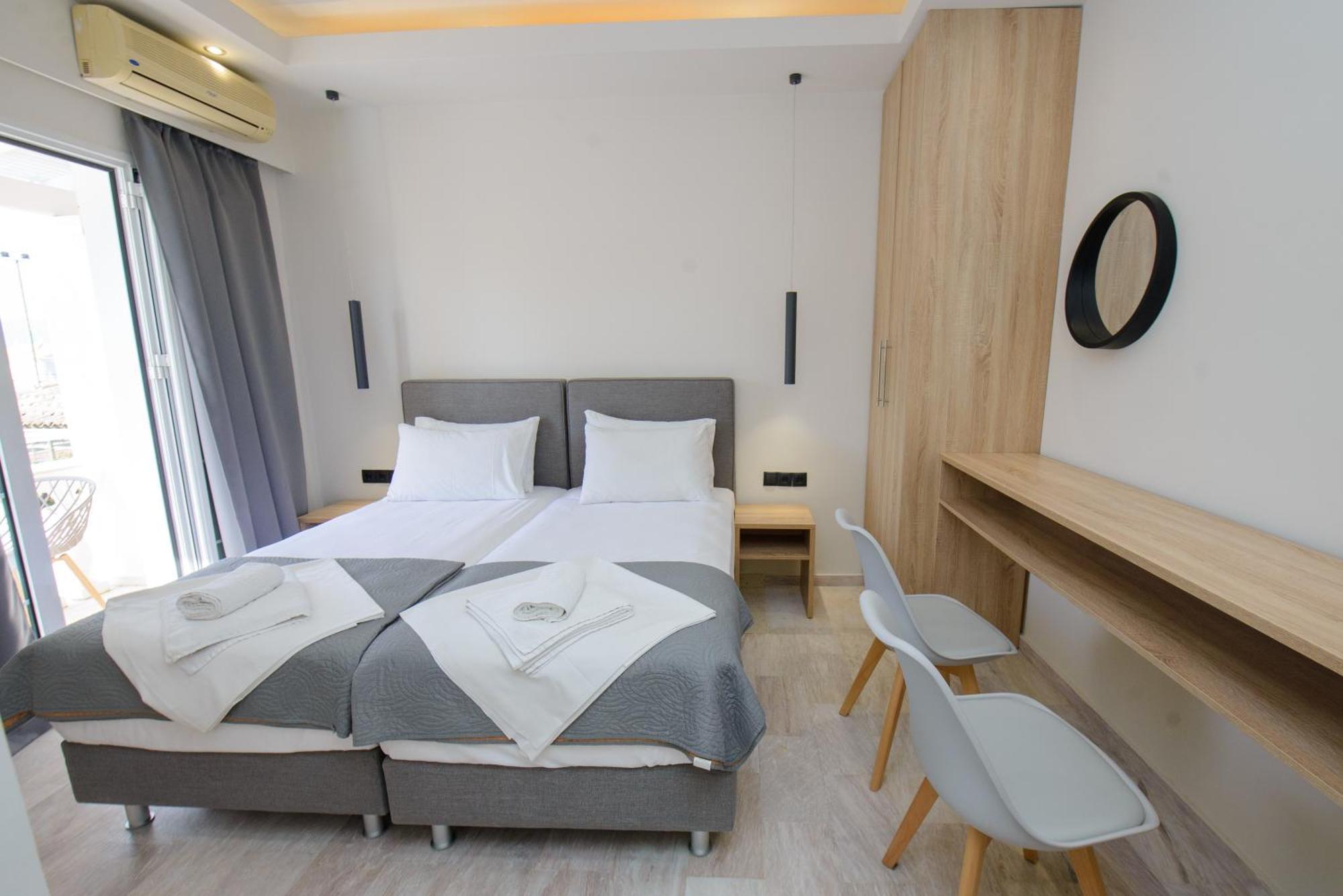 Saint Spiridon Hotel Kassiopi Exterior photo