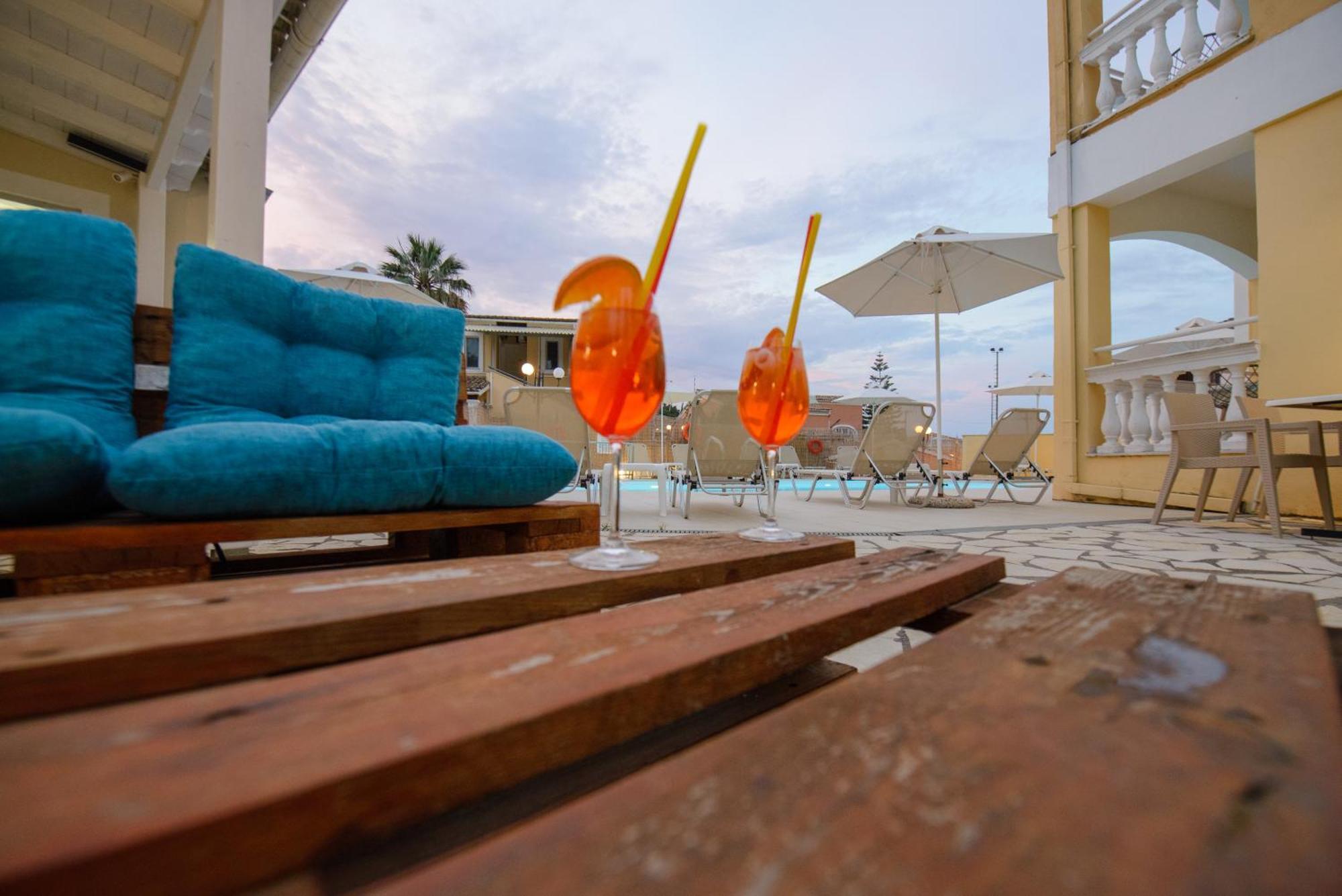 Saint Spiridon Hotel Kassiopi Exterior photo
