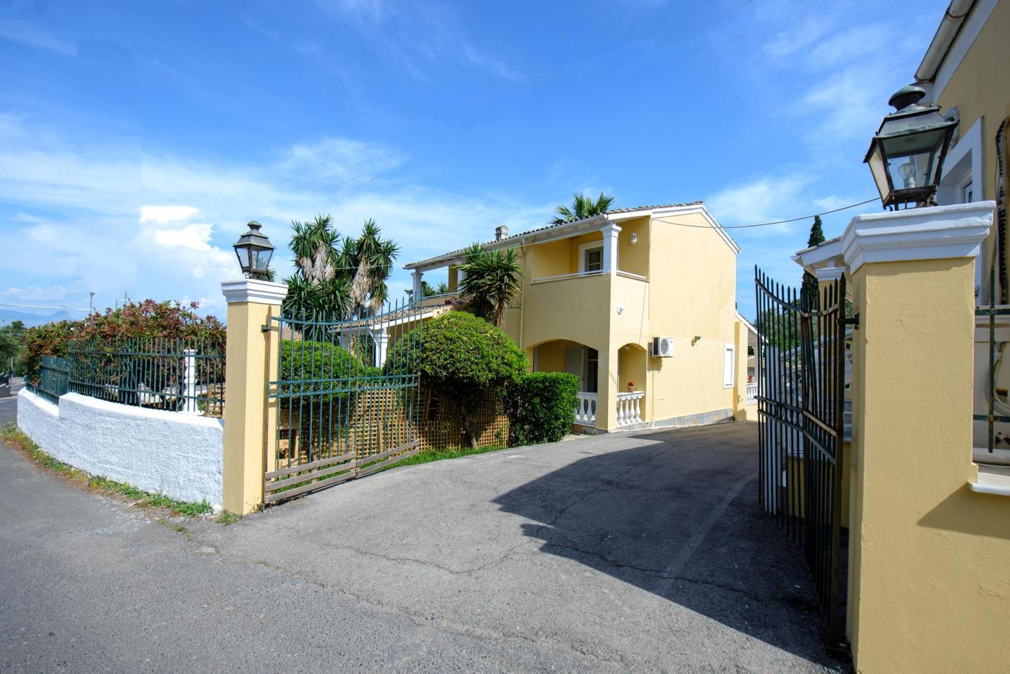 Saint Spiridon Hotel Kassiopi Exterior photo