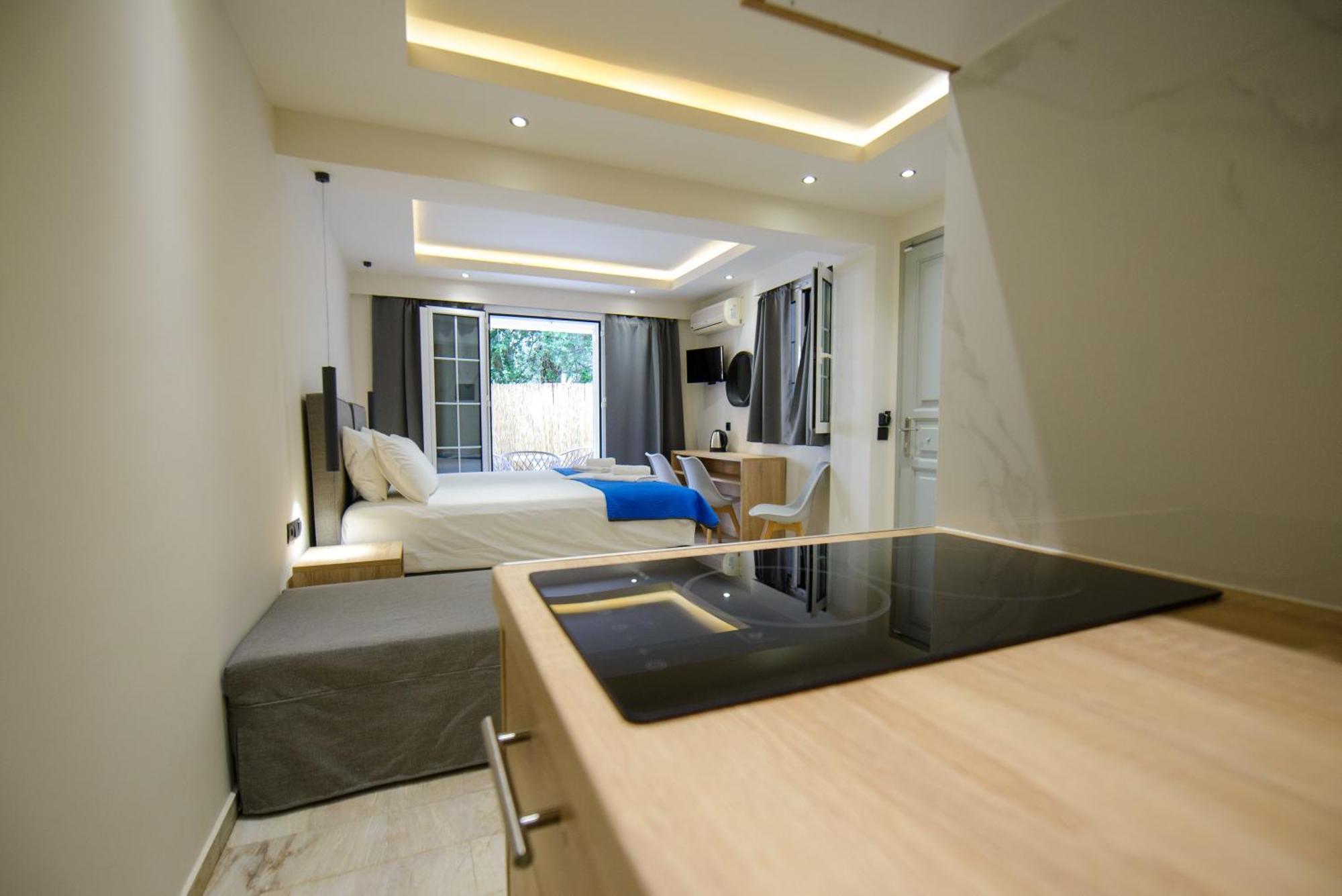 Saint Spiridon Hotel Kassiopi Exterior photo