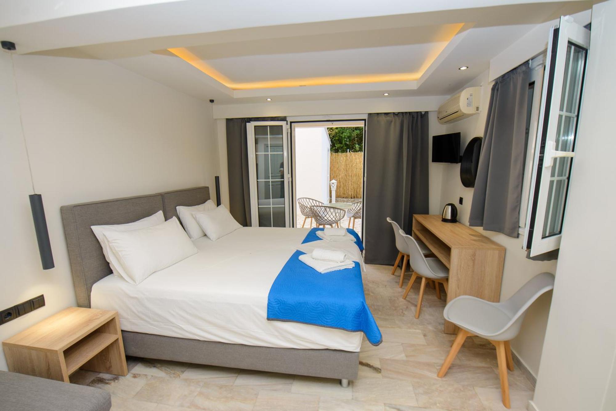 Saint Spiridon Hotel Kassiopi Exterior photo